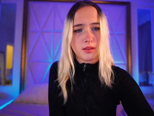 LilElfie on BongaCams 