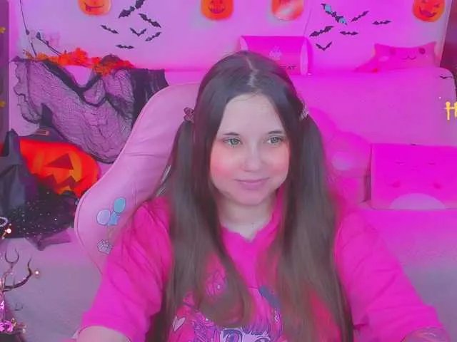 LittleKitsune on BongaCams 