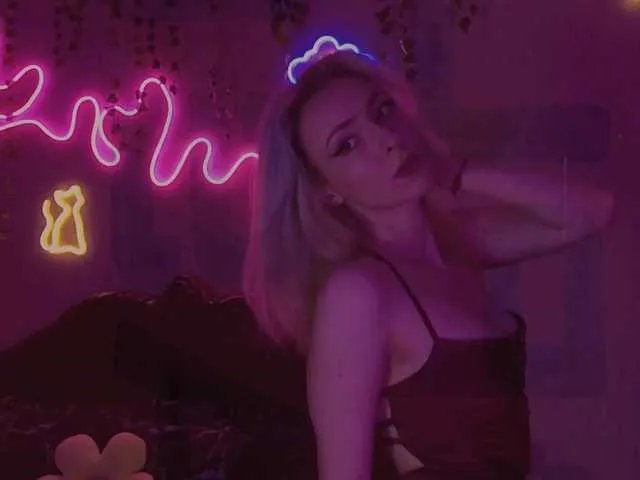 LollyGirlMoon on BongaCams 