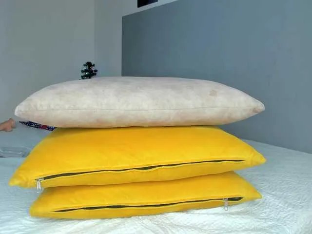 molly-rosse on BongaCams 