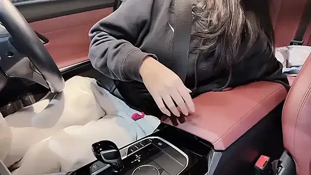 newwell on StripChat 