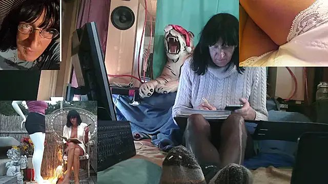 SissiDomination on StripChat 